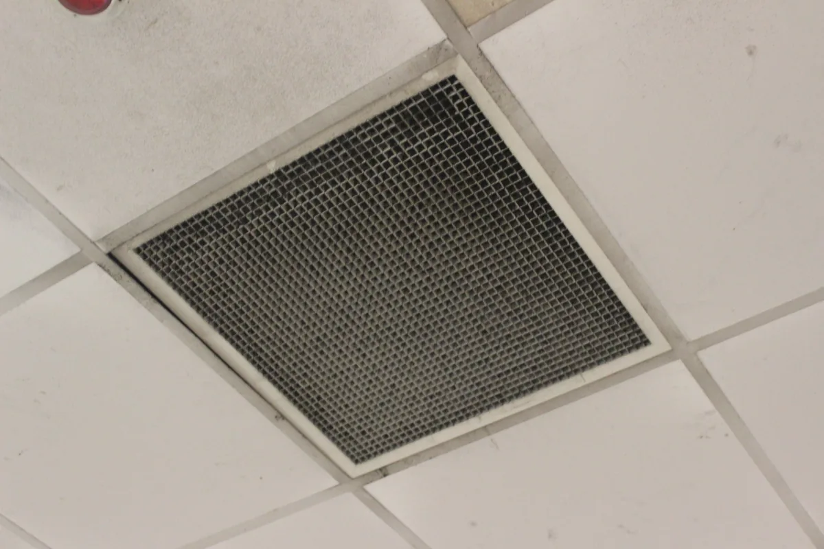 The same grille clean after the clean